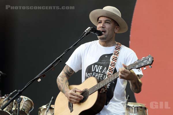 BEN HARPER AND THE INNOCENT CRIMINALS - 2019-07-06 - HEROUVILLE SAINT CLAIR - Chateau de Beauregard - Scene Beauregard - 